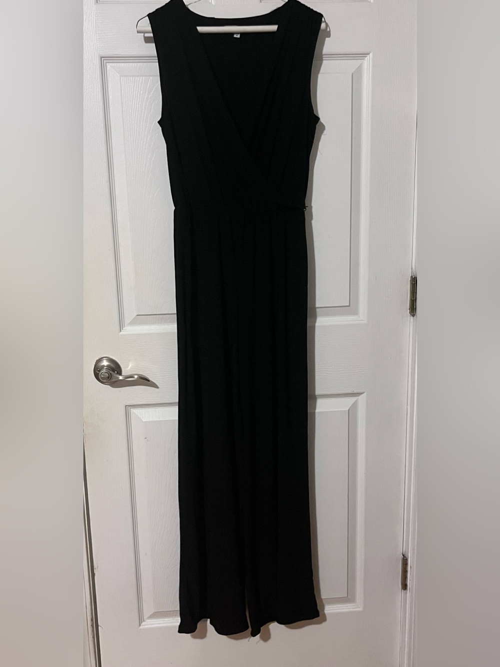 Annalee + Hope Black V-Neck Sleeveless Jumpsuit